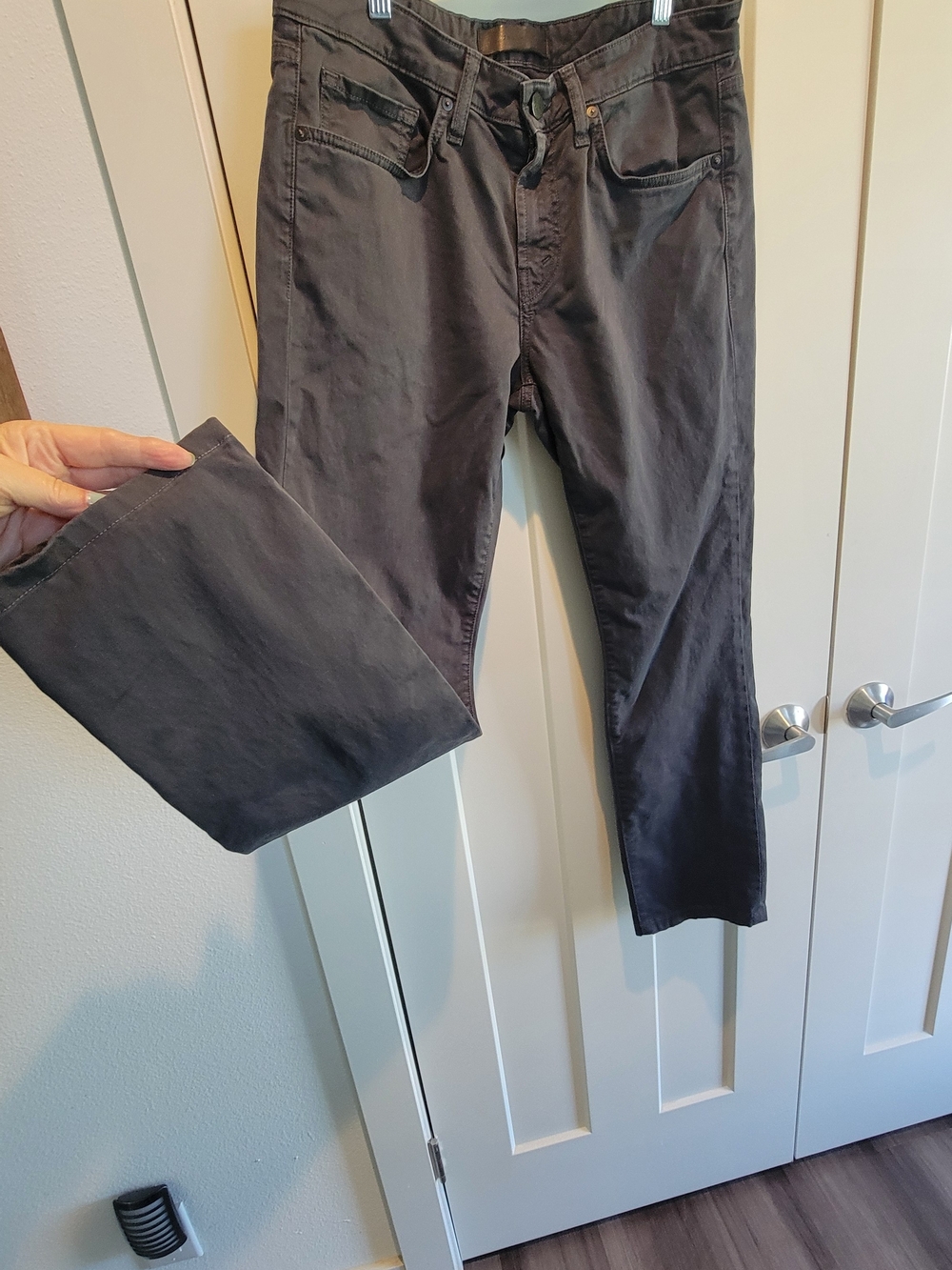 J Brand Slim Jeans in Charcoal
